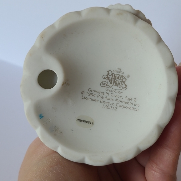 Vintage Precious Moments Growing in Grace Age 2 Collectible Porcelain Figurine - Picture 9 of 9